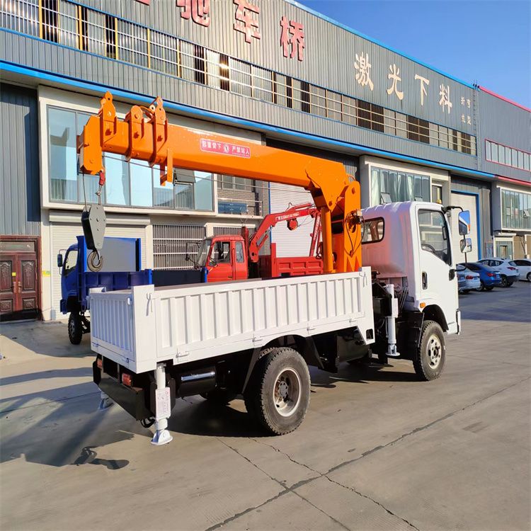 昆都仑区三轮随车吊定制 农用改装机自备吊中瑞长期出售